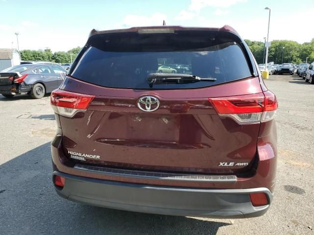 2019 Toyota Highlander SE