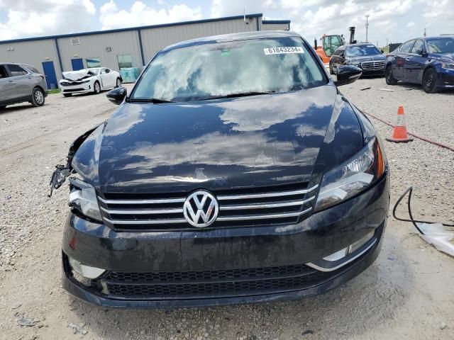 2012 Volkswagen Passat SEL