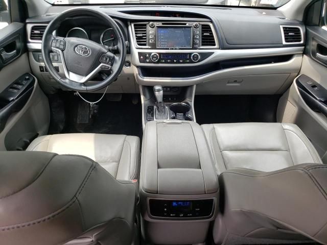 2017 Toyota Highlander SE