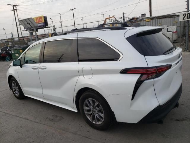 2022 Toyota Sienna XLE