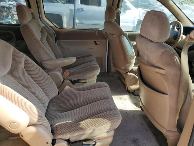 1997 Dodge Grand Caravan LE