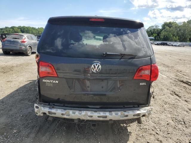 2012 Volkswagen Routan SEL