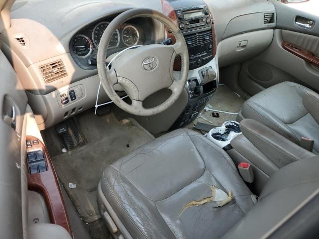 2005 Toyota Sienna XLE