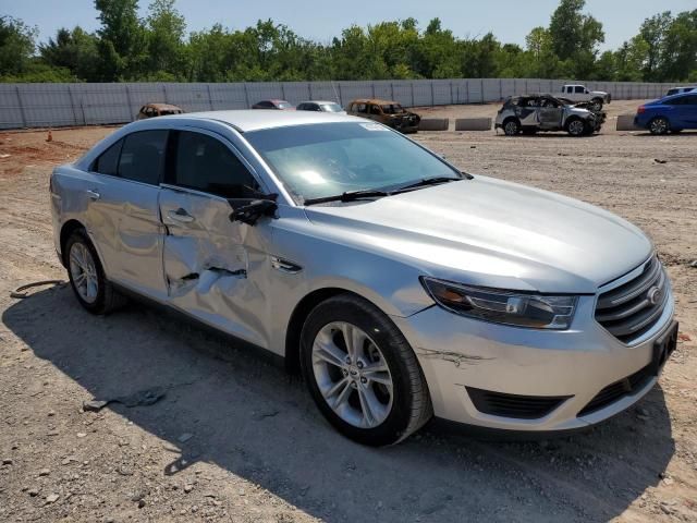 2015 Ford Taurus SE