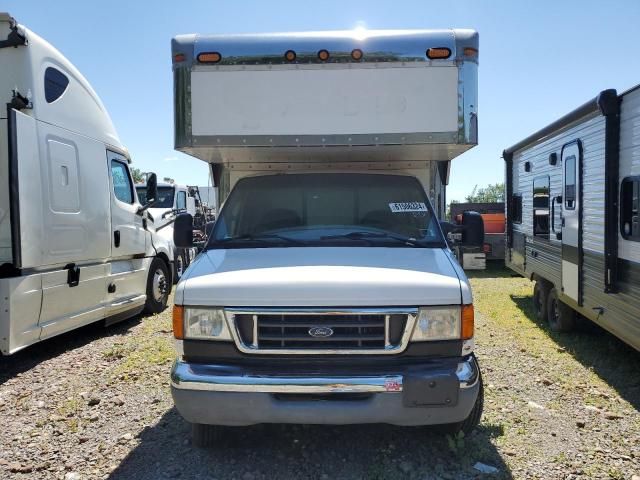 2006 Ford Econoline E450 Super Duty Cutaway Van