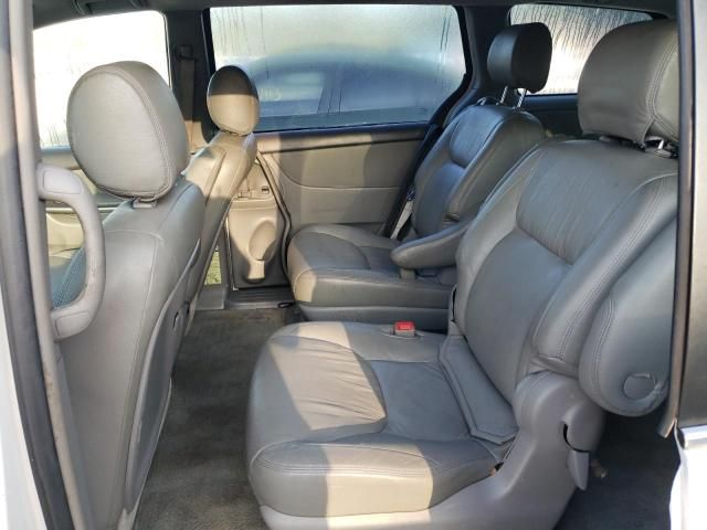 2006 Toyota Sienna CE