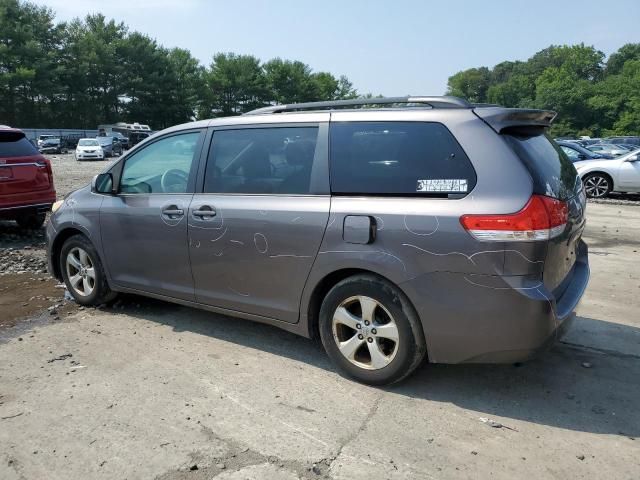 2013 Toyota Sienna LE