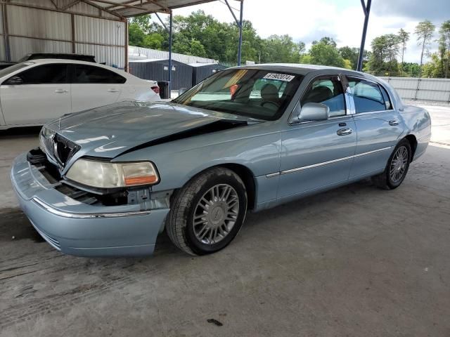 2010 Lincoln Town Car Signature Limited