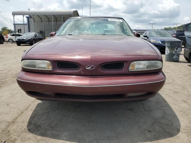 1999 Oldsmobile 88 Base