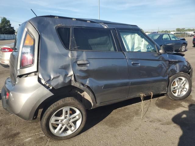 2010 KIA Soul +