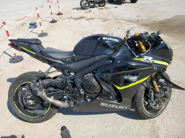 2023 Suzuki GSX-R1000 R