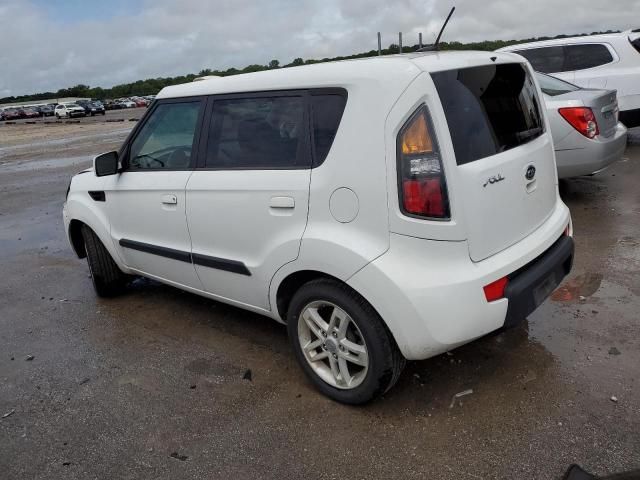 2010 KIA Soul +