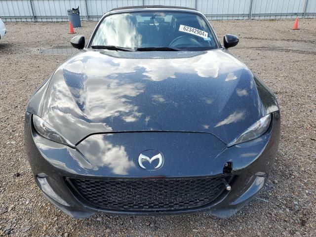 2016 Mazda MX-5 Miata Sport