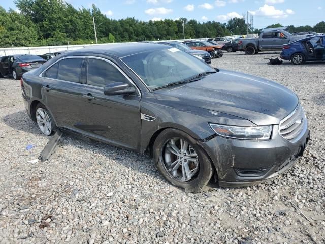 2018 Ford Taurus SEL