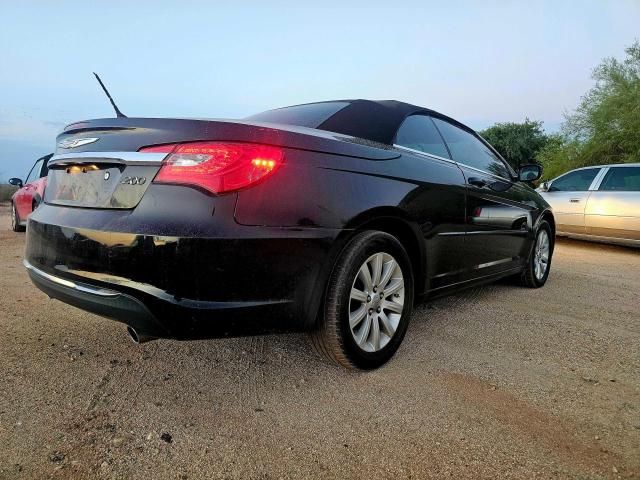 2013 Chrysler 200 Touring