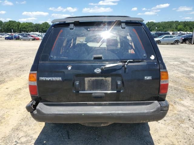 1996 Nissan Pathfinder LE