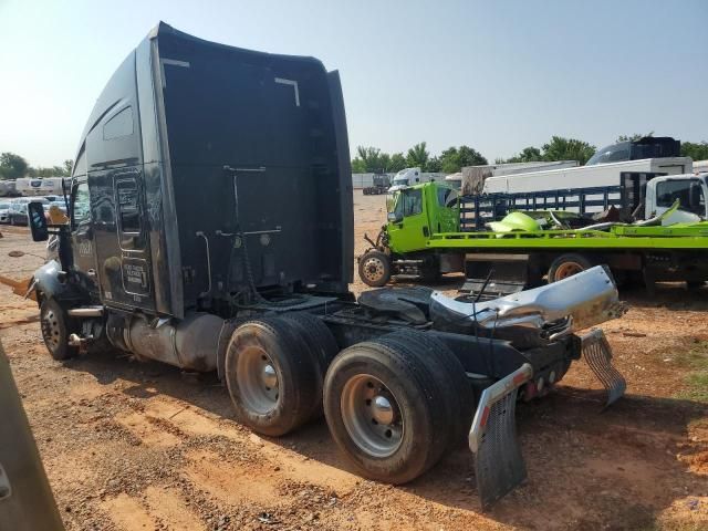 2019 Kenworth Construction T680