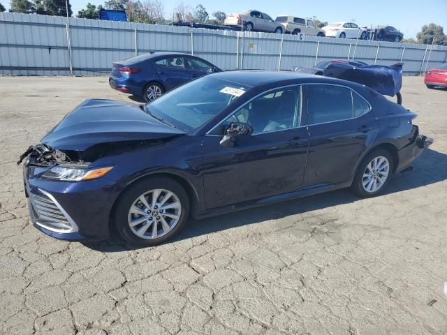 2022 Toyota Camry LE