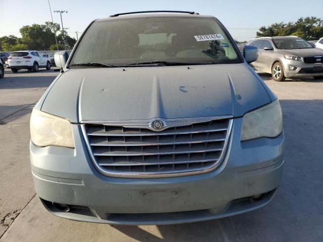 2009 Chrysler Town & Country Touring