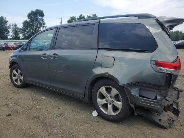 2014 Toyota Sienna LE