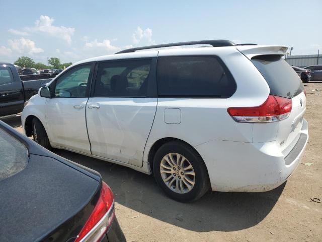 2014 Toyota Sienna XLE