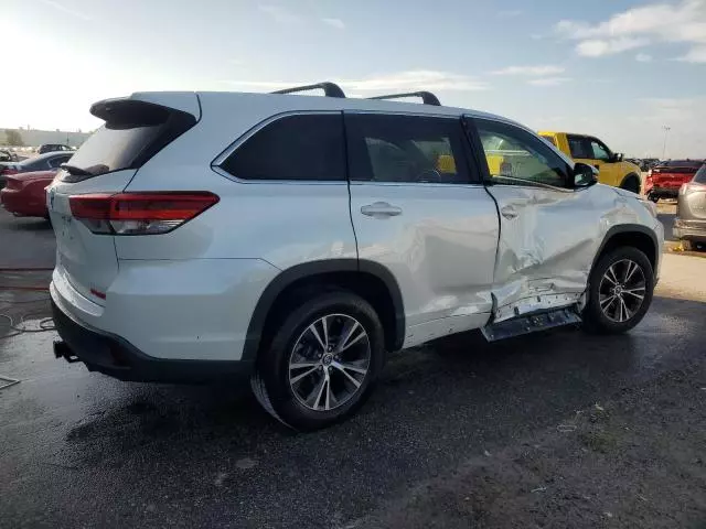 2018 Toyota Highlander LE