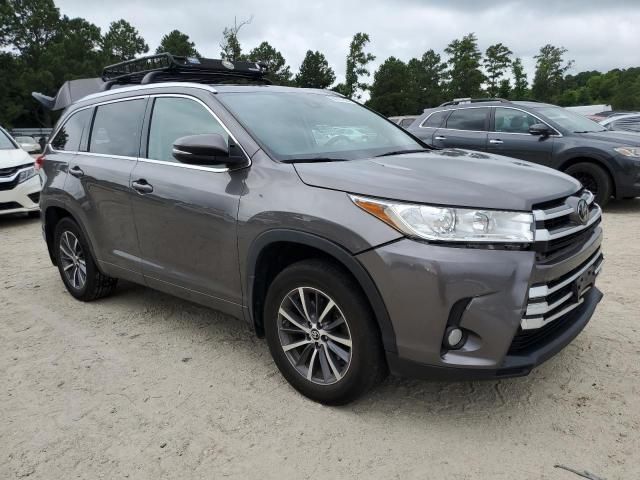 2018 Toyota Highlander SE