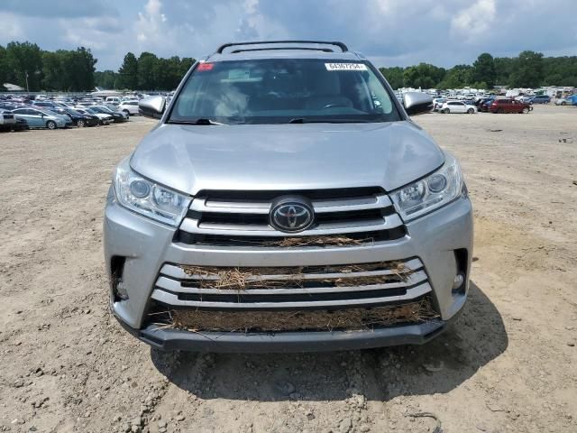 2019 Toyota Highlander SE