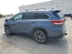 2017 Toyota Highlander SE