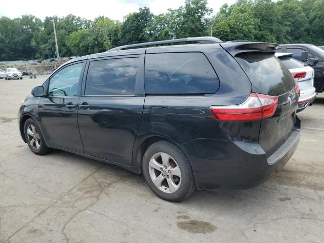 2016 Toyota Sienna LE