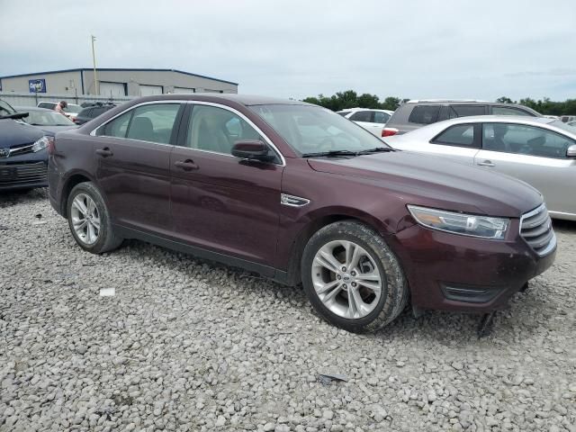 2018 Ford Taurus SEL