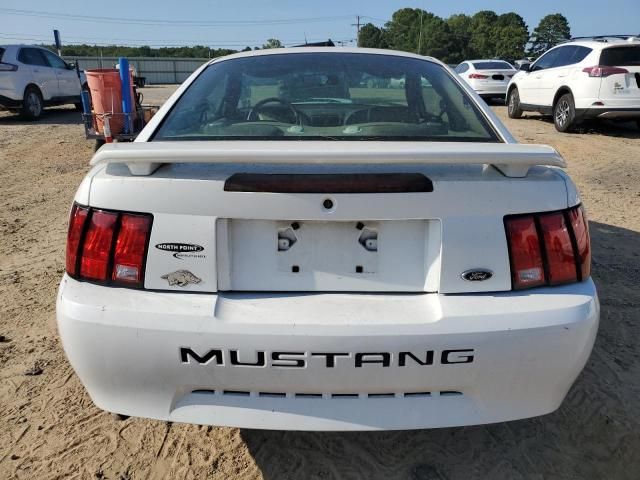 2004 Ford Mustang