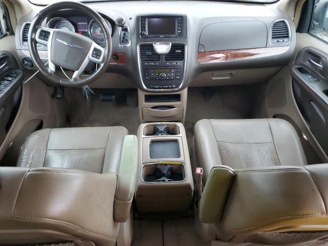 2011 Chrysler Town & Country Touring L