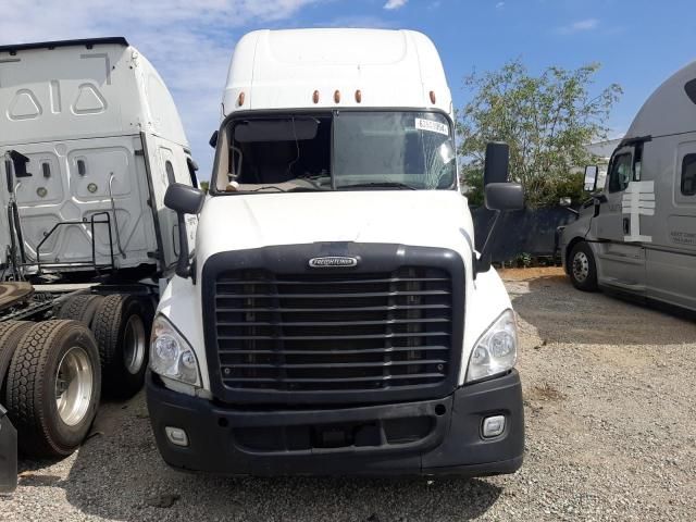 2016 Freightliner Cascadia 125