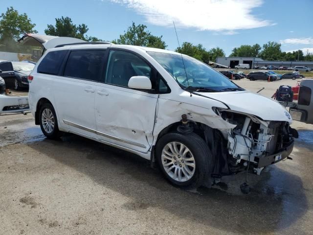 2012 Toyota Sienna XLE