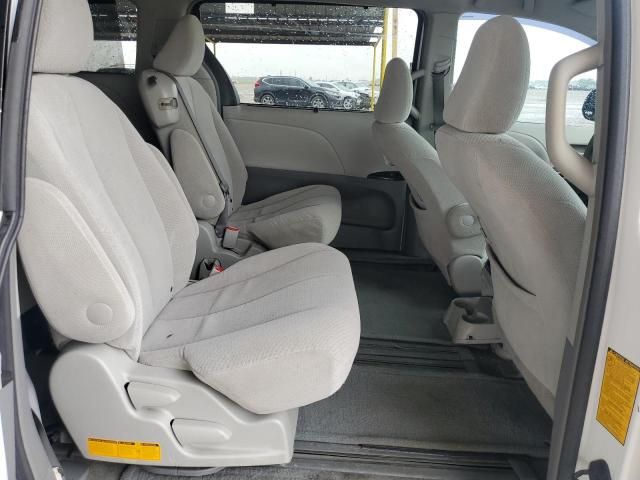 2011 Toyota Sienna LE