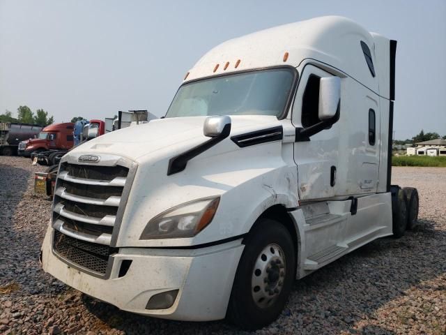 2020 Freightliner Cascadia 126