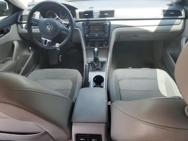 2014 Volkswagen Passat SE