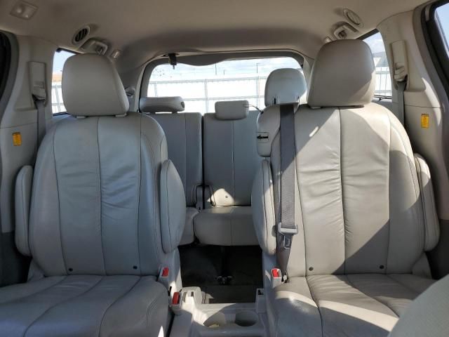 2012 Toyota Sienna XLE