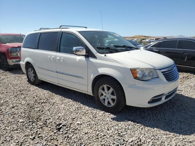 2011 Chrysler Town & Country Touring L