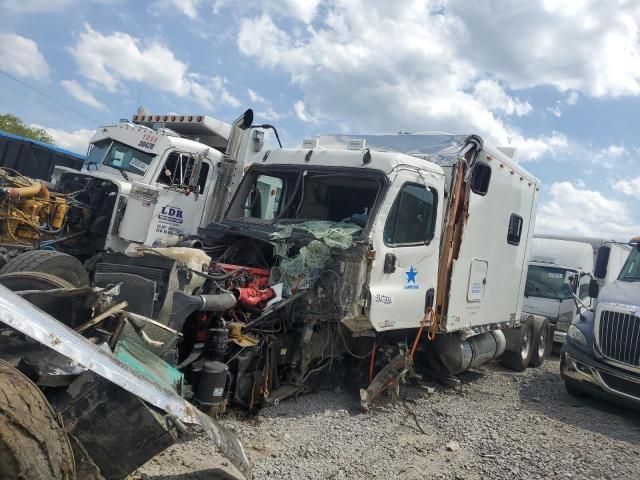 2011 Freightliner Cascadia 125