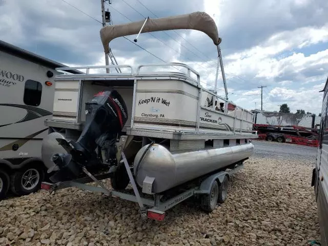 2003 Suntracker Partybarge