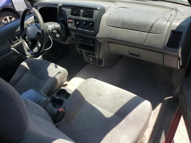 2000 Nissan Frontier King Cab XE