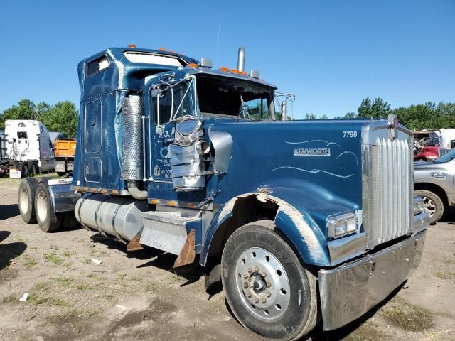 1999 Kenworth Construction W900