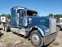 Vehiculos salvage en venta de Copart Elgin, IL: 1999 Kenworth Construction W900