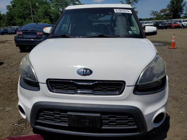 2013 KIA Soul +