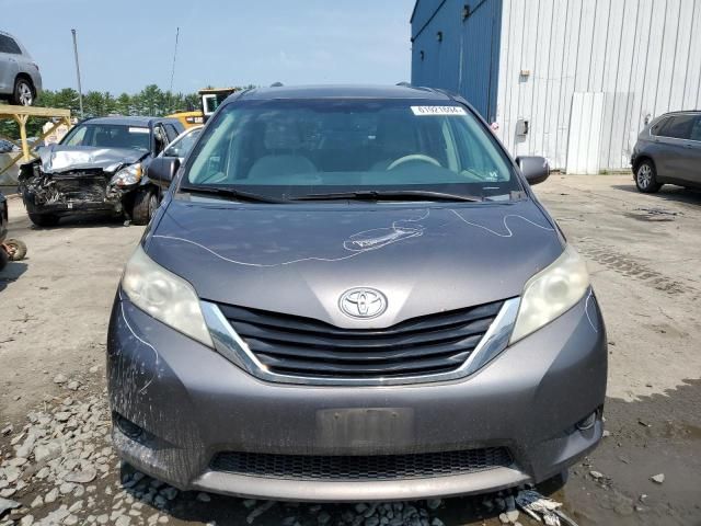 2013 Toyota Sienna LE