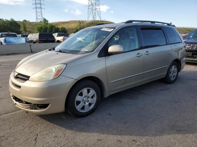 2004 Toyota Sienna XLE