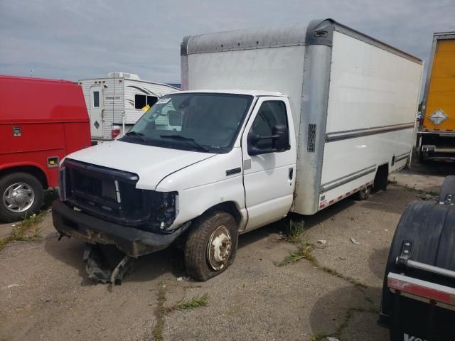 2021 Ford Econoline E350 Super Duty Cutaway Van