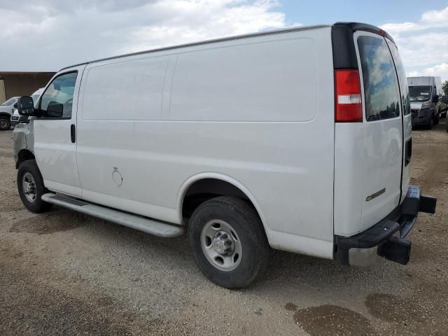 2022 Chevrolet Express G2500